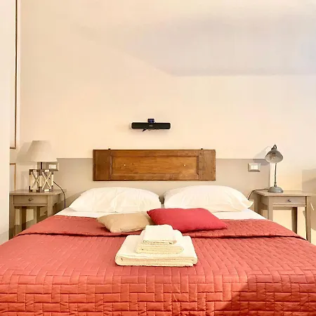 Roome Bed and breakfast