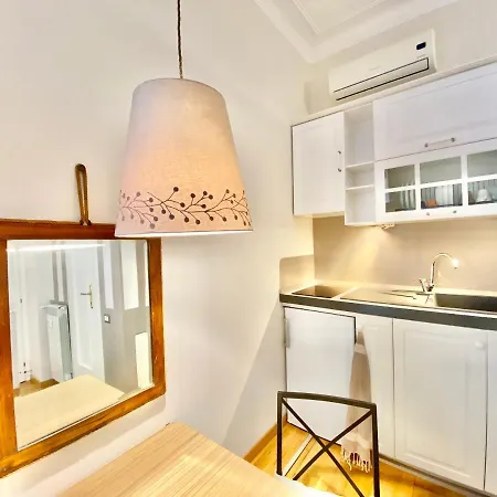 Roome Bed & Breakfast 4*