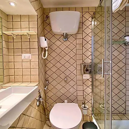 فندق مبيت وإفطار Roome روما