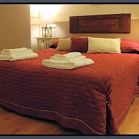 فندق مبيت وإفطار Roome 4*
